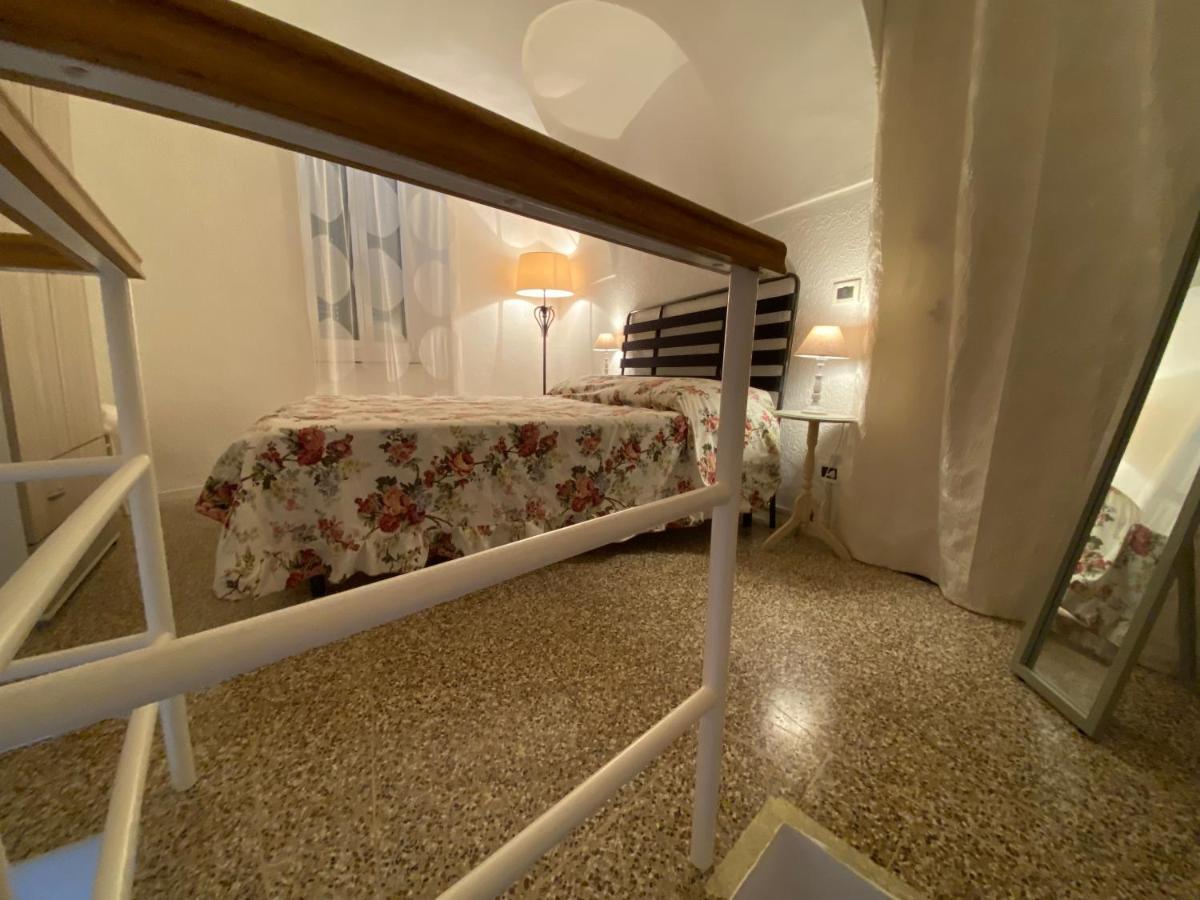 הוילה דולצ'אקווה La Casa Degli Alberi מראה חיצוני תמונה